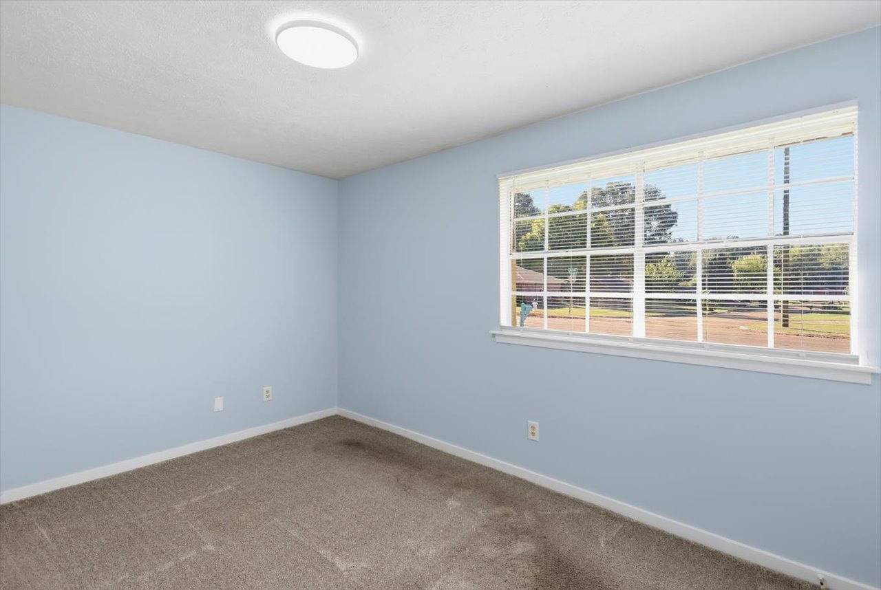 Bedroom at 4972 Oak Creek Drive