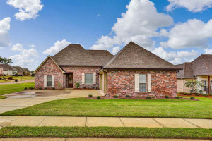 Property at 100 Camden Trl, Madison, MS 39110