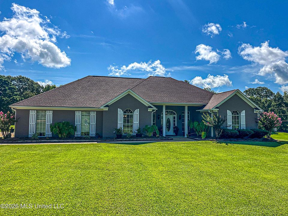 Property at 1930 Suzanna Drive, Raymond, MS 39154