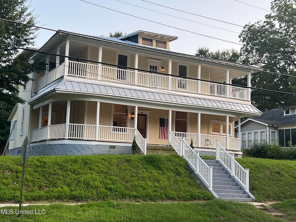 Property at 301 Markette Street, Water Valley, MS 38965