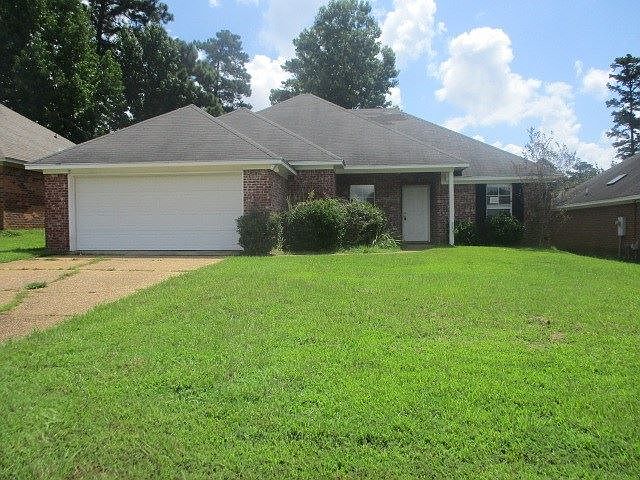 Property at 407 Edgewater Branch Drive, Brandon, MS 39042