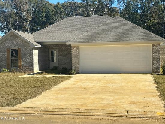 Property at 725 Tower Ridge Cove, Pearl, MS 39208